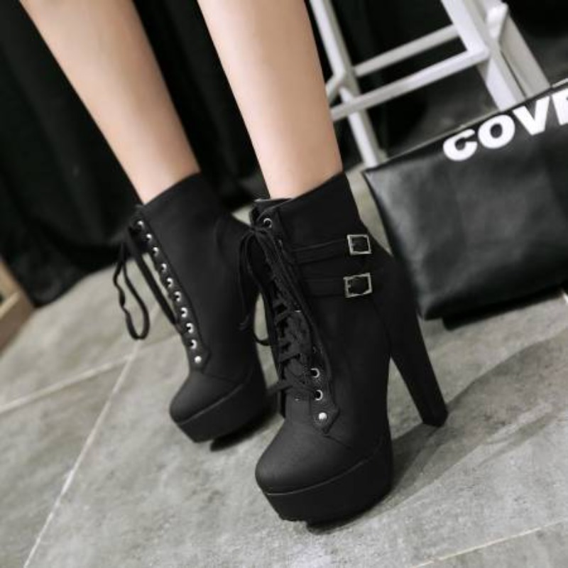 Sepatu Bot Platform Wanita Mus - Guipure Lace Panel ulasan dan harga